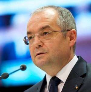 Boc: Suntem într-un moment de răscruce şi, dacă nu suntem uniţi, va fi greu de rezistat în faţa vremurilor